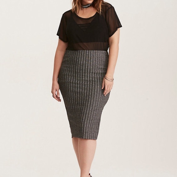 Torrid Glitter Ribbed Knit Pencil Skirt EUC - Picture 5 of 9